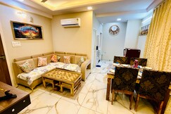 Airport Skylark Luxury Apartment