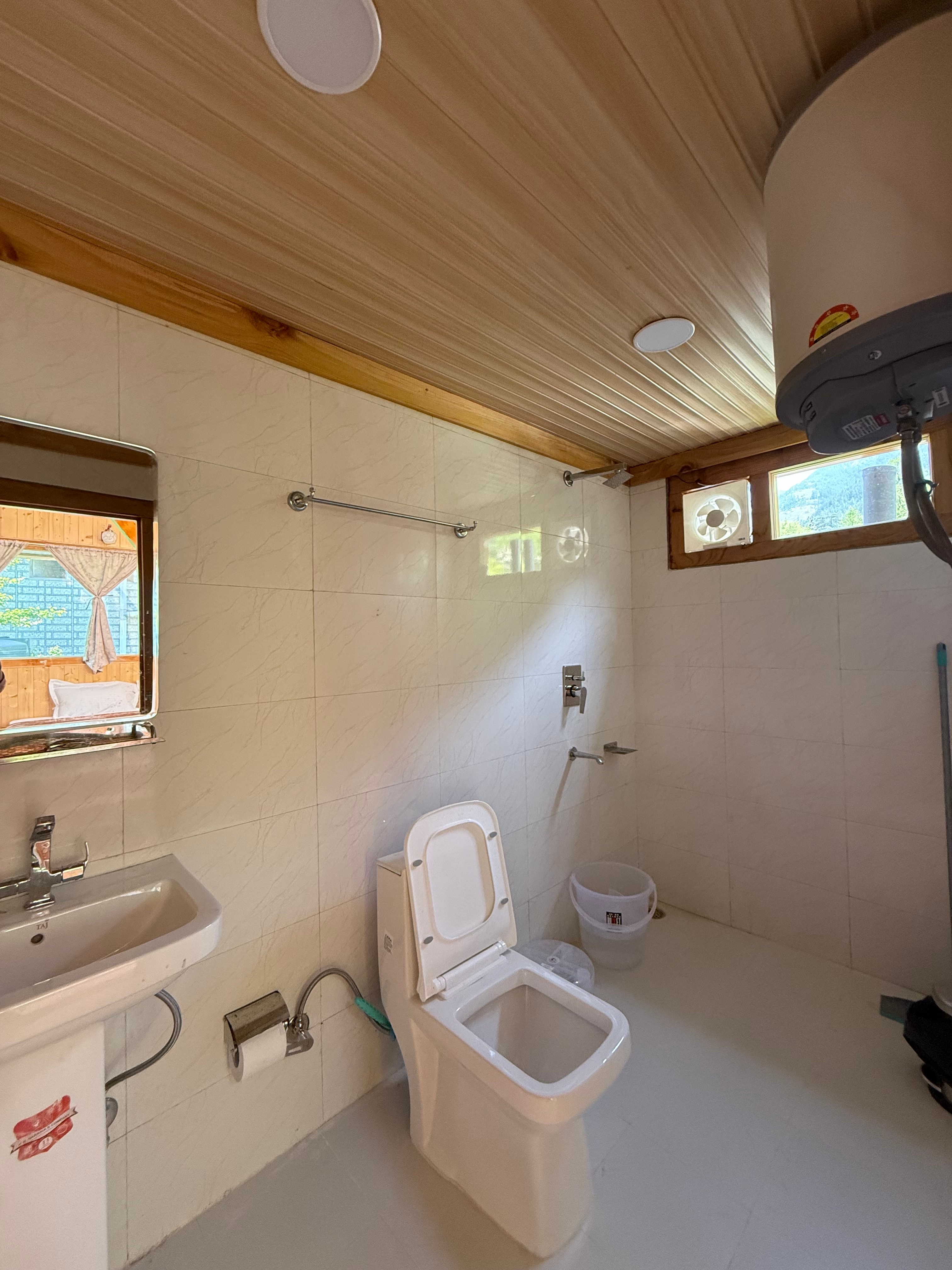 Kudhal Home Stay - Tap to explore photos