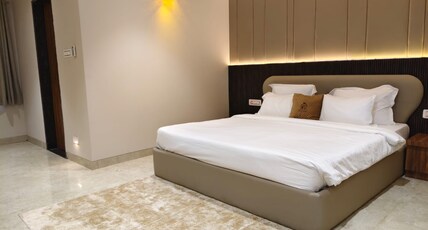 Hotel The Crown Town Room Type - Suite Room