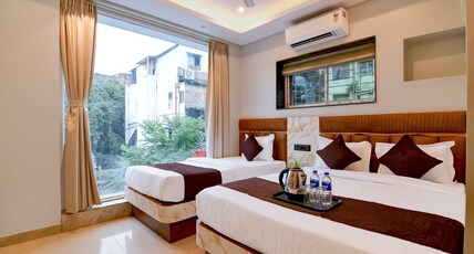 ZQ Royal Palace Room Type - Premium Four Bed Family Room