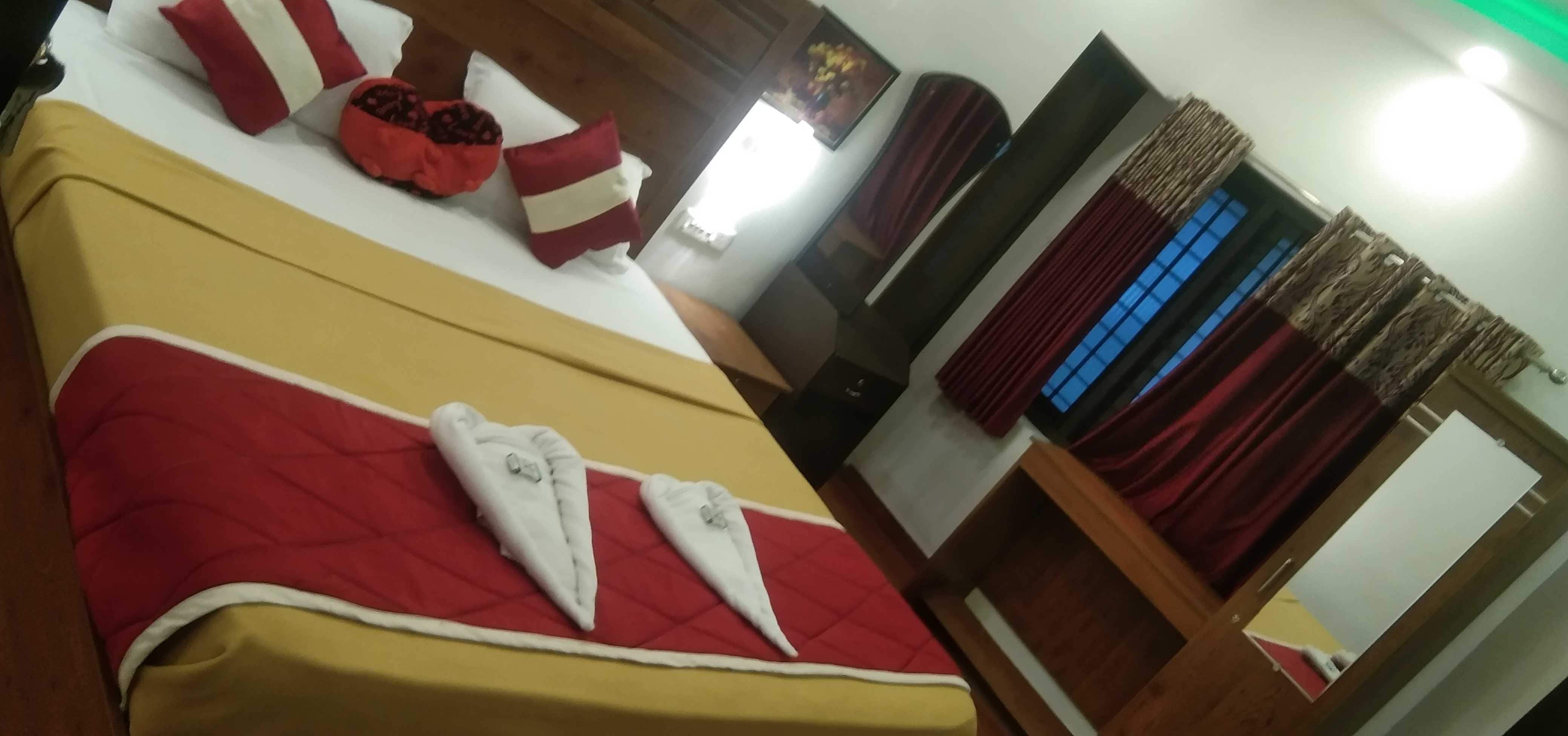 Munnar White Palace - Tap to explore photos