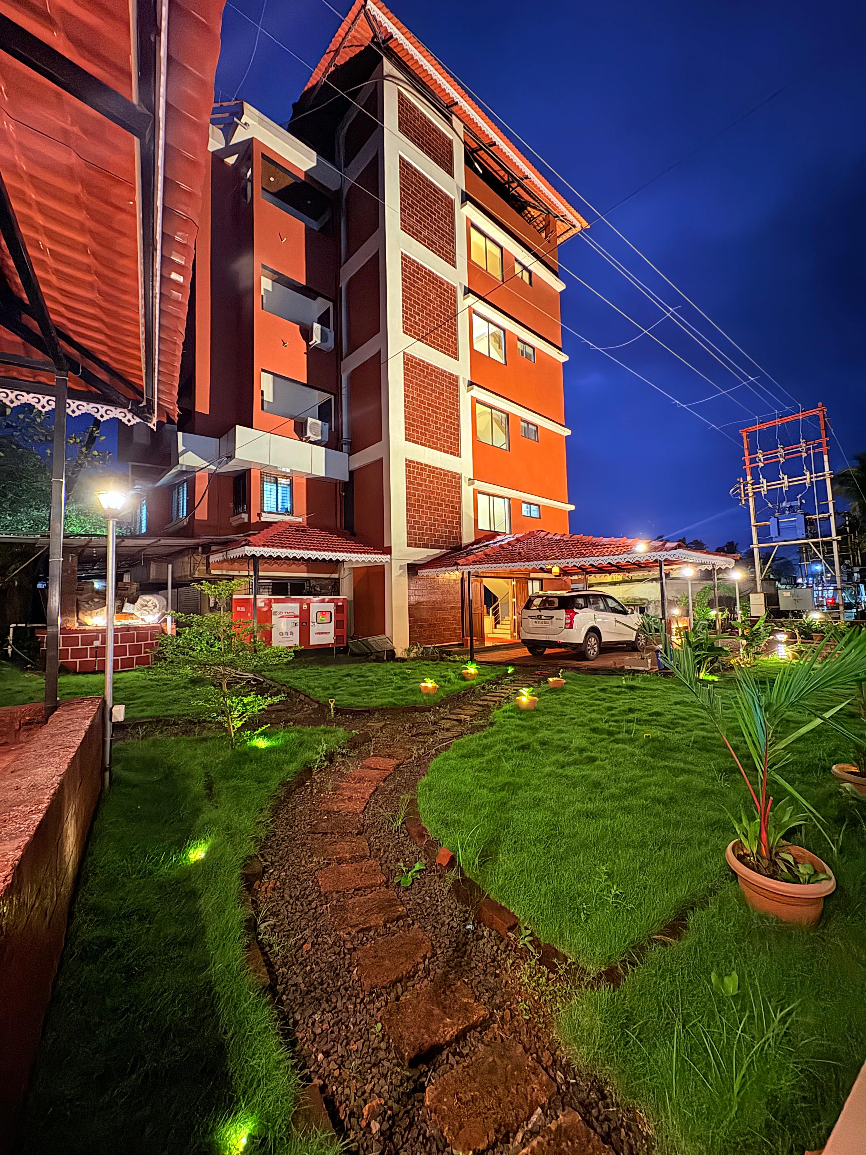 Hotel Neelkanth Inn - Tap to explore photos
