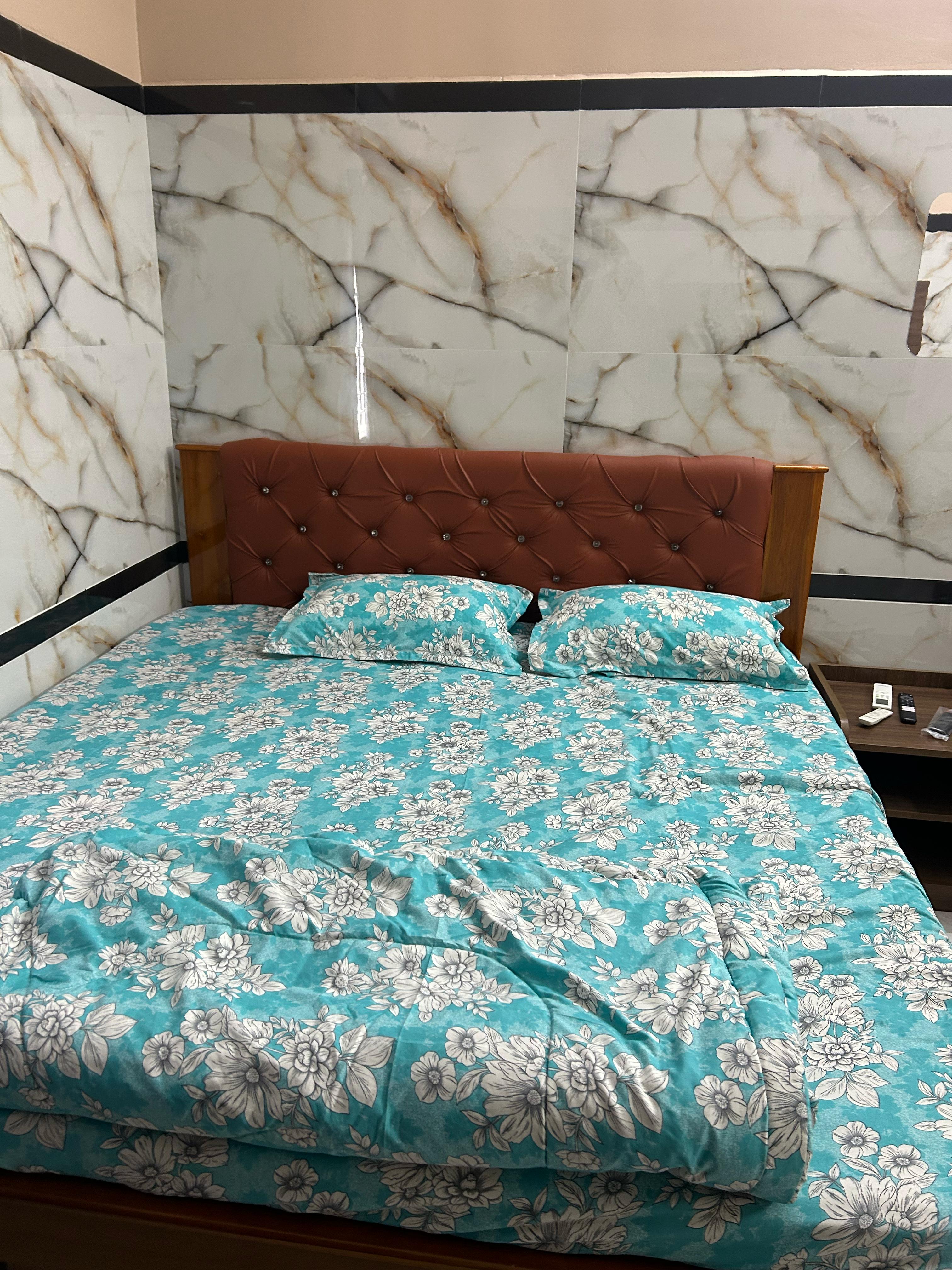 Mani Residency - Tap to explore photos