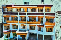 Hotel Hill Top Heaven