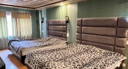 Hotel Lal Kothi Room Type - Deluxe Family Room