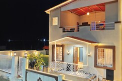 Whispering Hills Villa