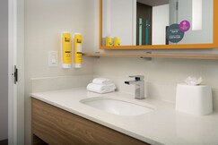 Tru by Hilton Miami West Brickell