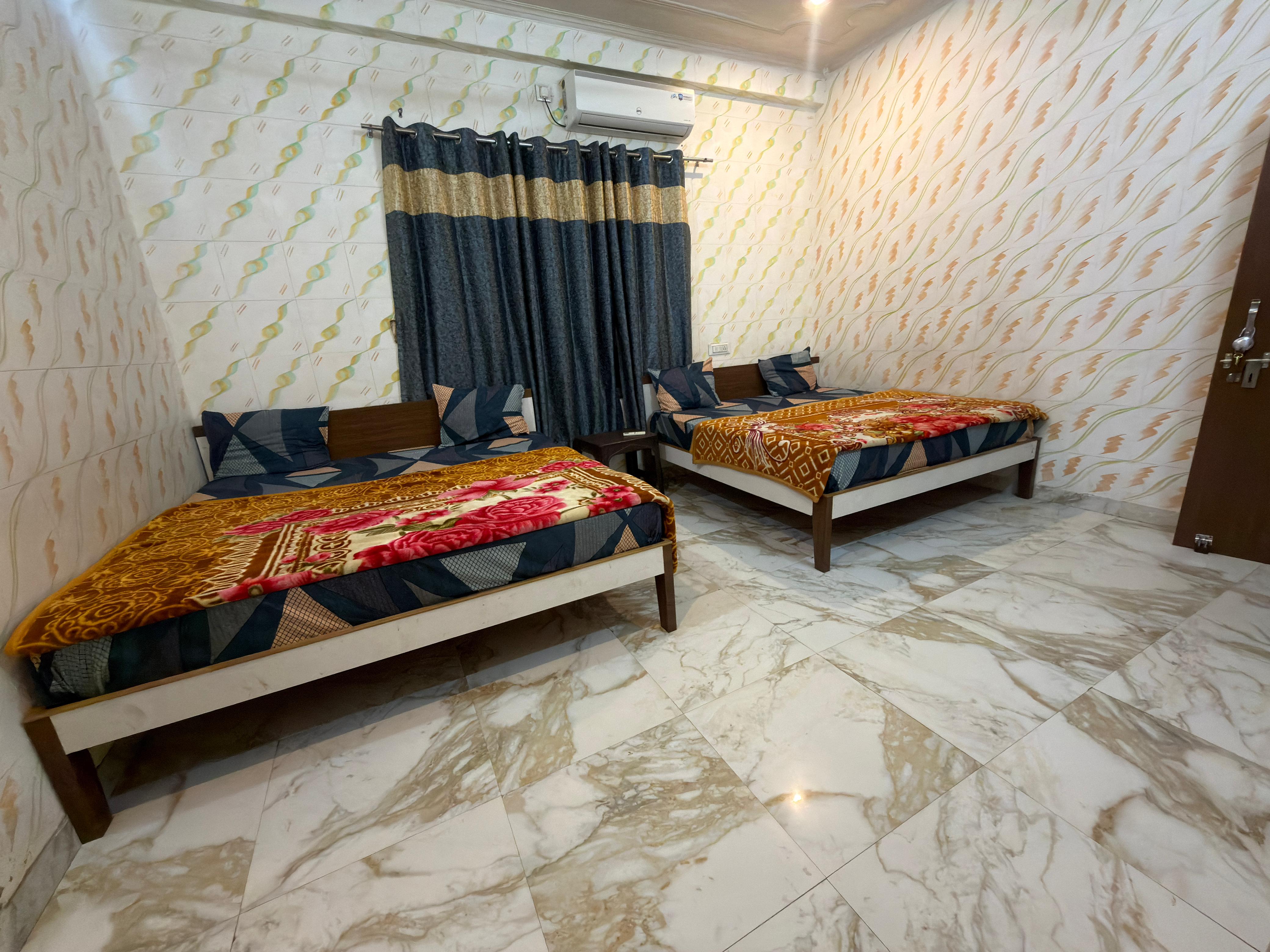 Kismat hotel - Tap to explore photos