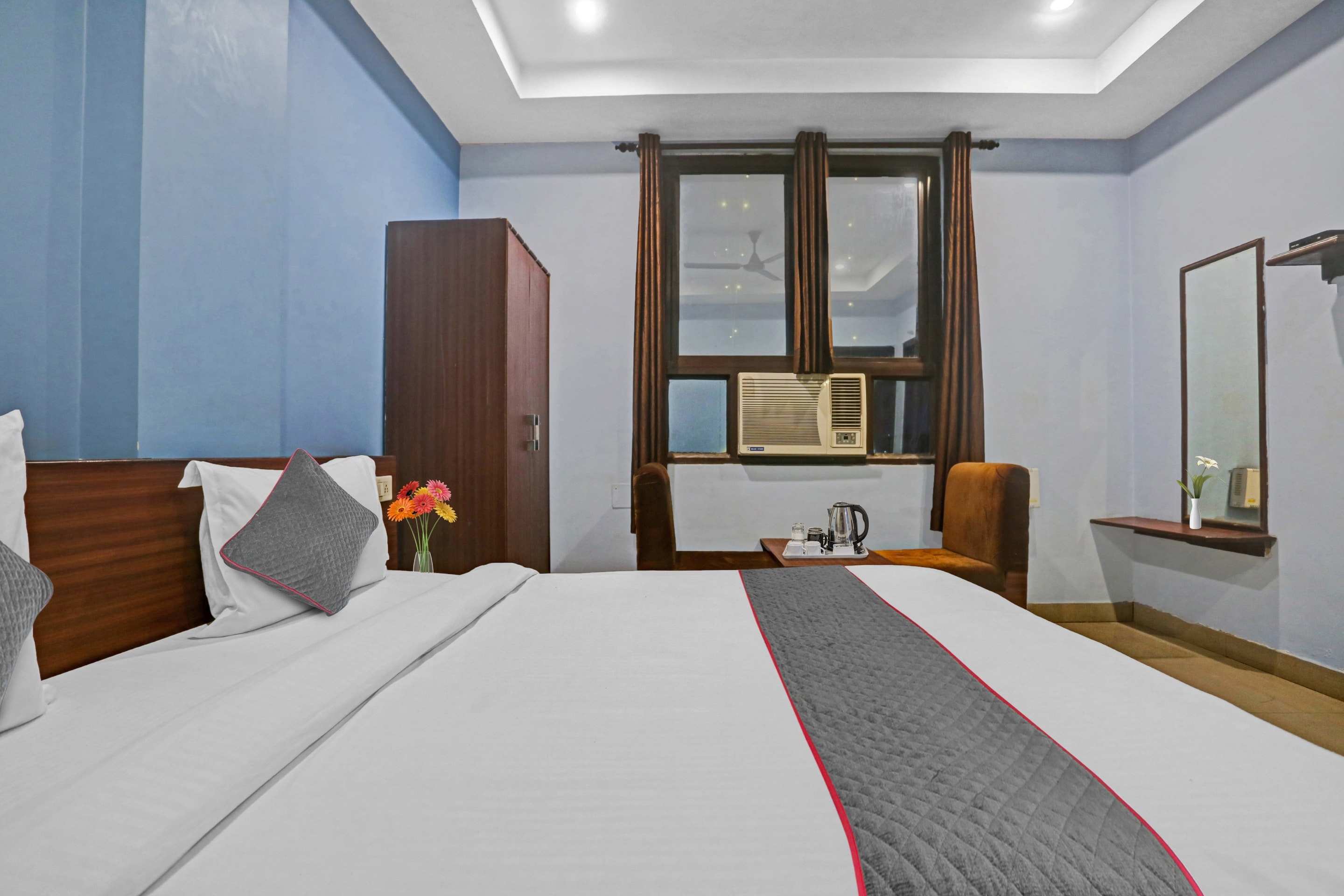 Collection O Hotel Dps Inn - Tap to explore photos