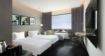 Novotel Chennai Chamiers Road Room Type - Superior Room with 2 single beds 