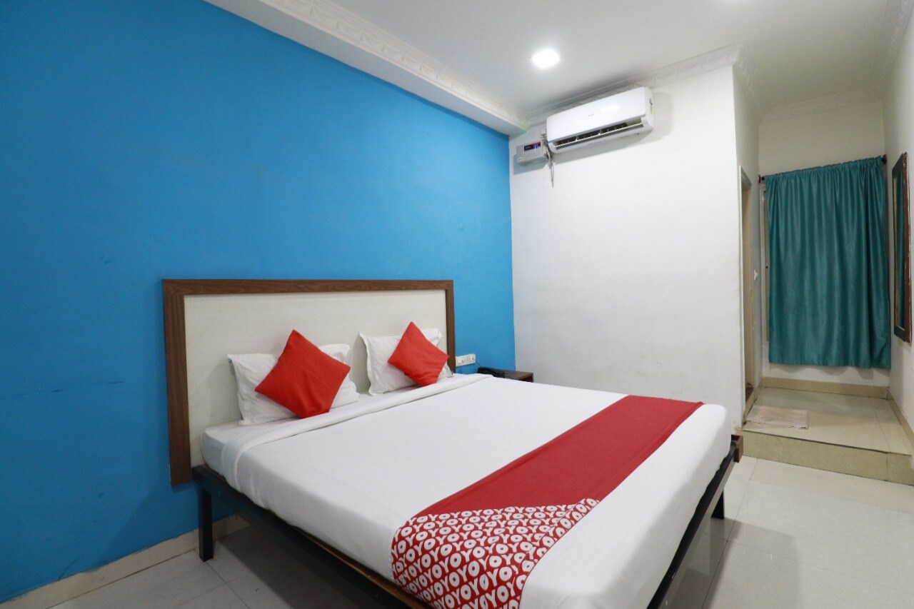 HOTEL ABHIMAANI INN - Tap to explore photos