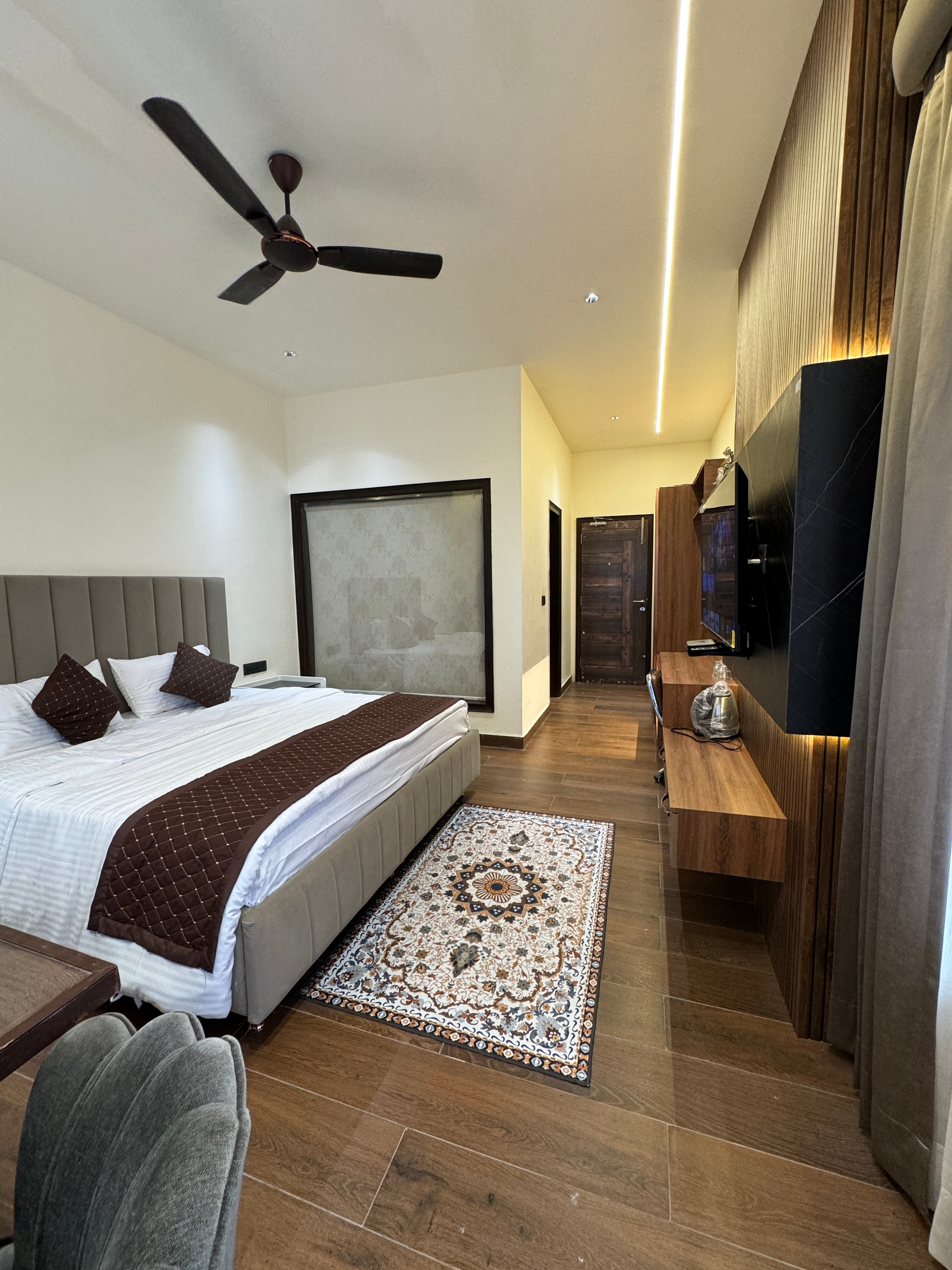 Jannat Villa - Tap to explore photos