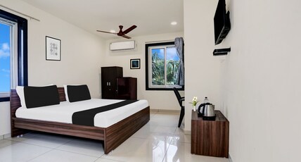 OYO Hotel O Ashok Nagar Near JNTU College Room Type - Deluxe
