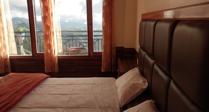 HOTEL HILL VIEW CREST Room Type - Deluxe Room HOTEL HILL VIEW CREST Room Type - Deluxe Room