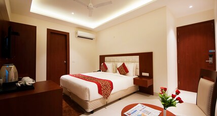 Hotel Z Suite Near Delhi Airport Room Type - Deluxe Room HOURLY