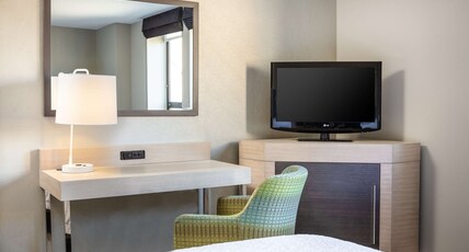 Hampton Inn by Hilton Freeport Room Type - 2 QNS HEARING ACC NOSMOK