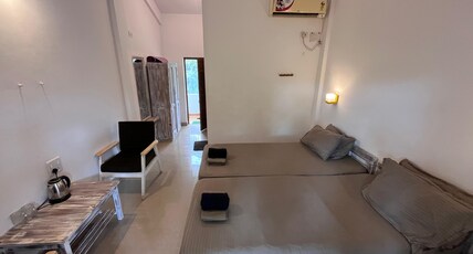 Shankar Hotel Room Type - Deluxe Room