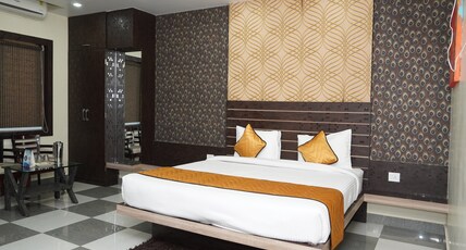 Hotel Lakefront Room Type - Superior Room