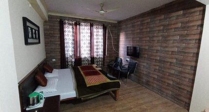 Nainital Willows - Lake View Rooms Room Type - Standard  Room - Non Lake View