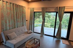 Rooms of Riverine Estates