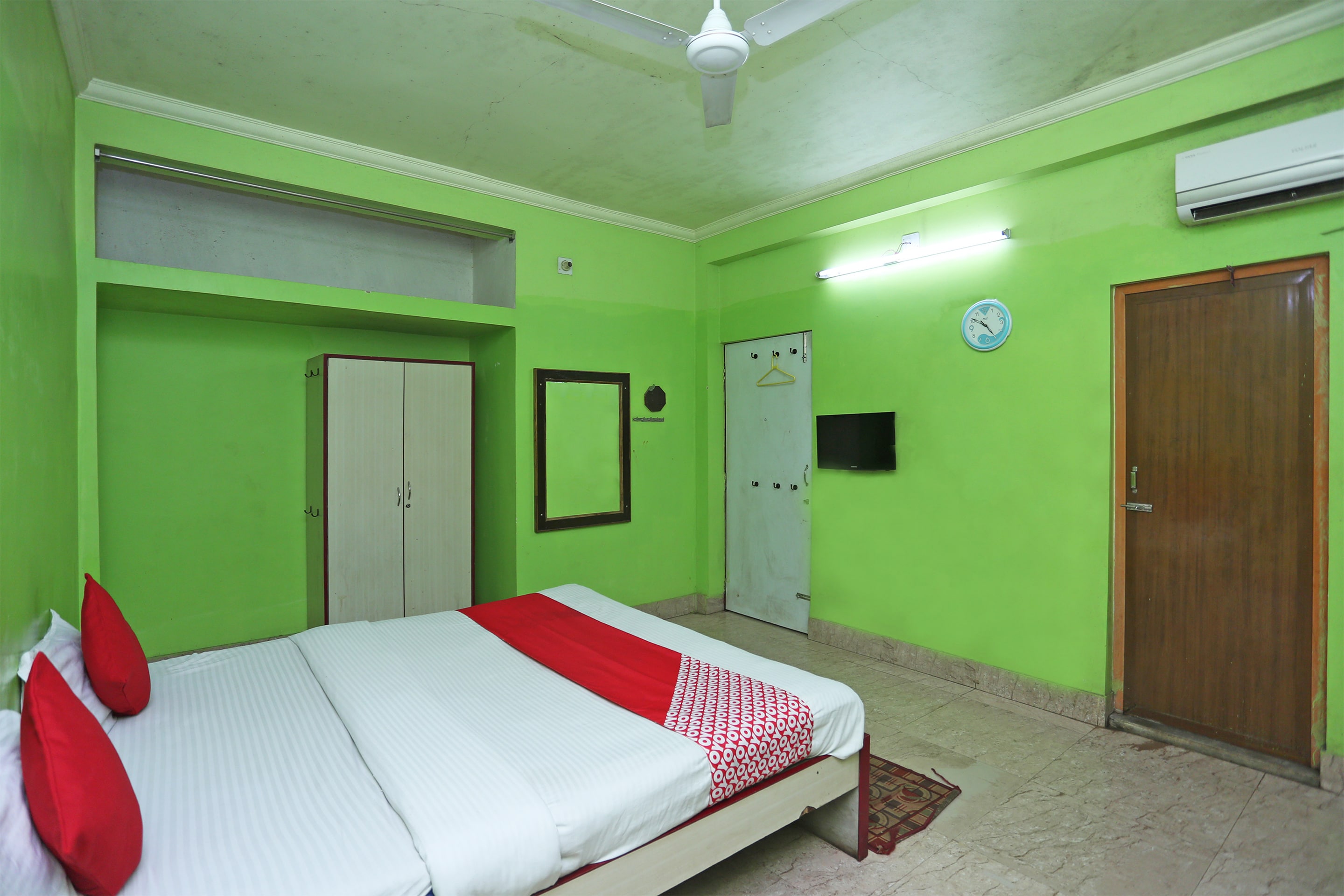 Hotel O by OYO Ma Guest House - Tap to explore photos