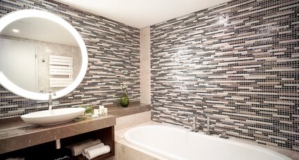 Crowne Plaza Hotel Bucharest Room Type - 1 King Bed 1 Bedroom Suite