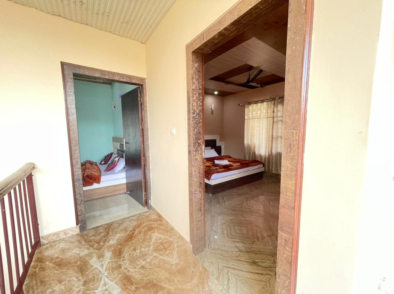 Oakwood Homestay- Banikhet - Tap to explore photos
