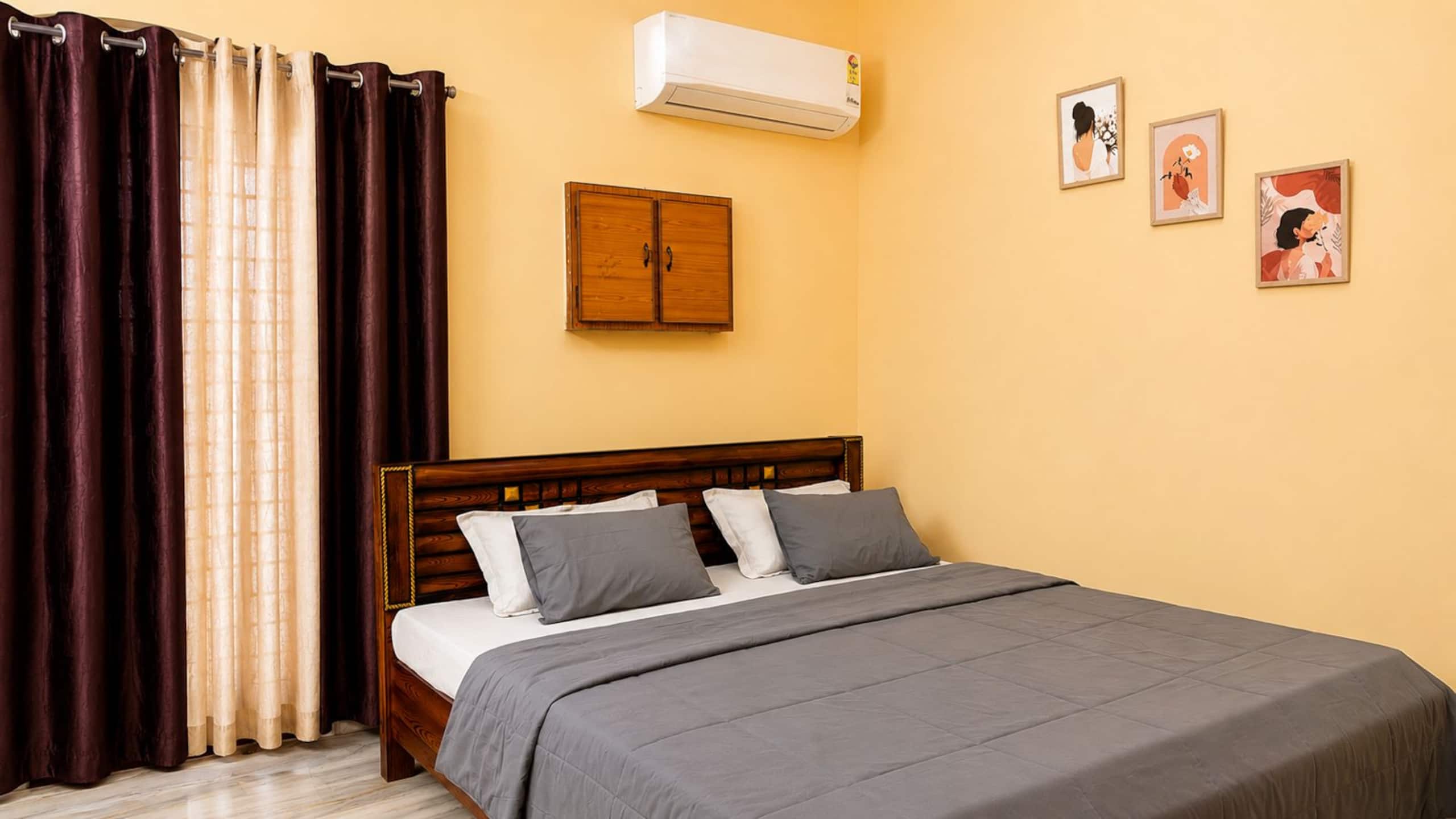 Casa Vasista Spacious 3BHK Villa with Lawn - Tap to explore photos
