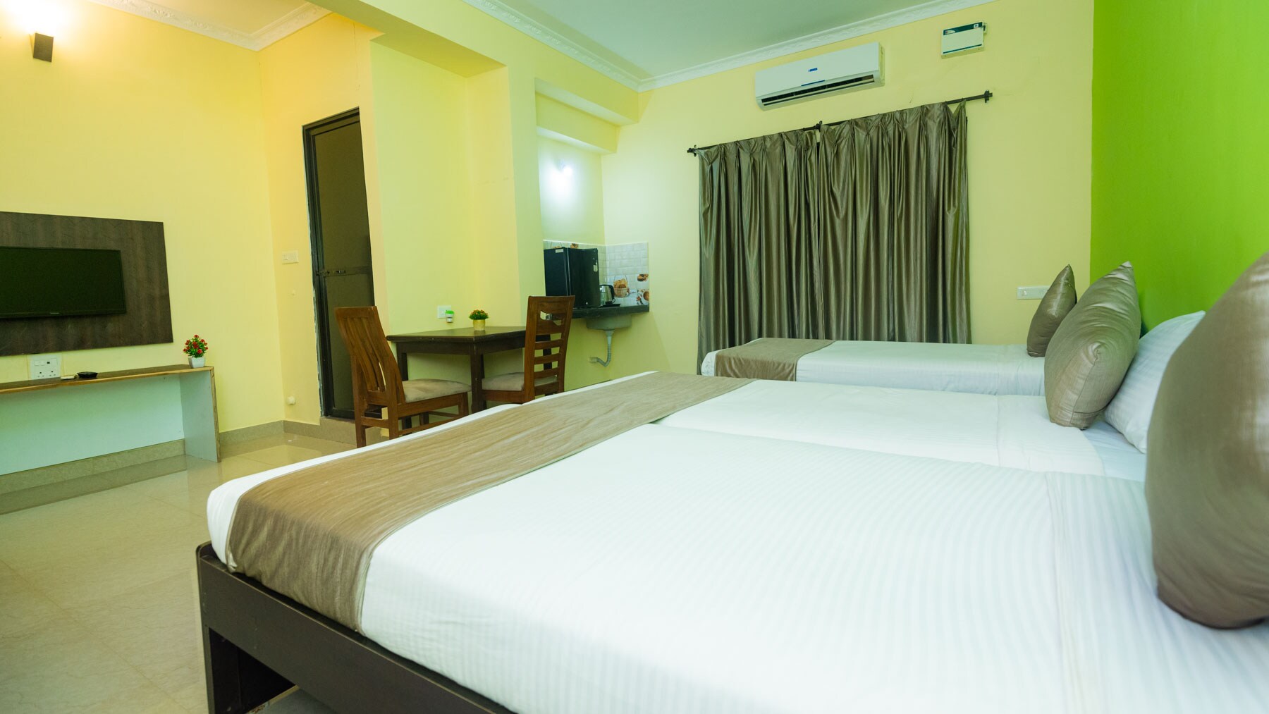 Hotel Spring Height Near Mall De Goa - Tap to explore photos