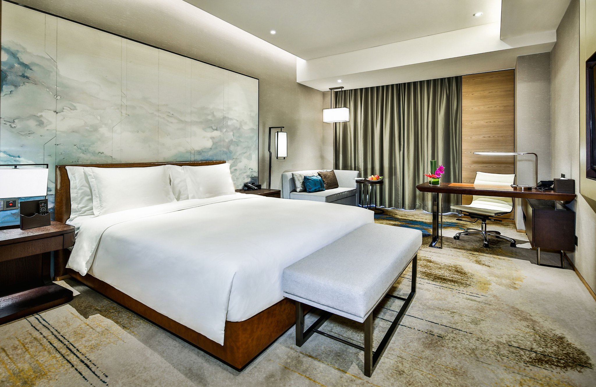 Crowne Plaza Chengdu Wenjiang - Tap to explore photos