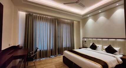 MDS ROYAL RESORT & HOTEL Room Type - Deluxe Room