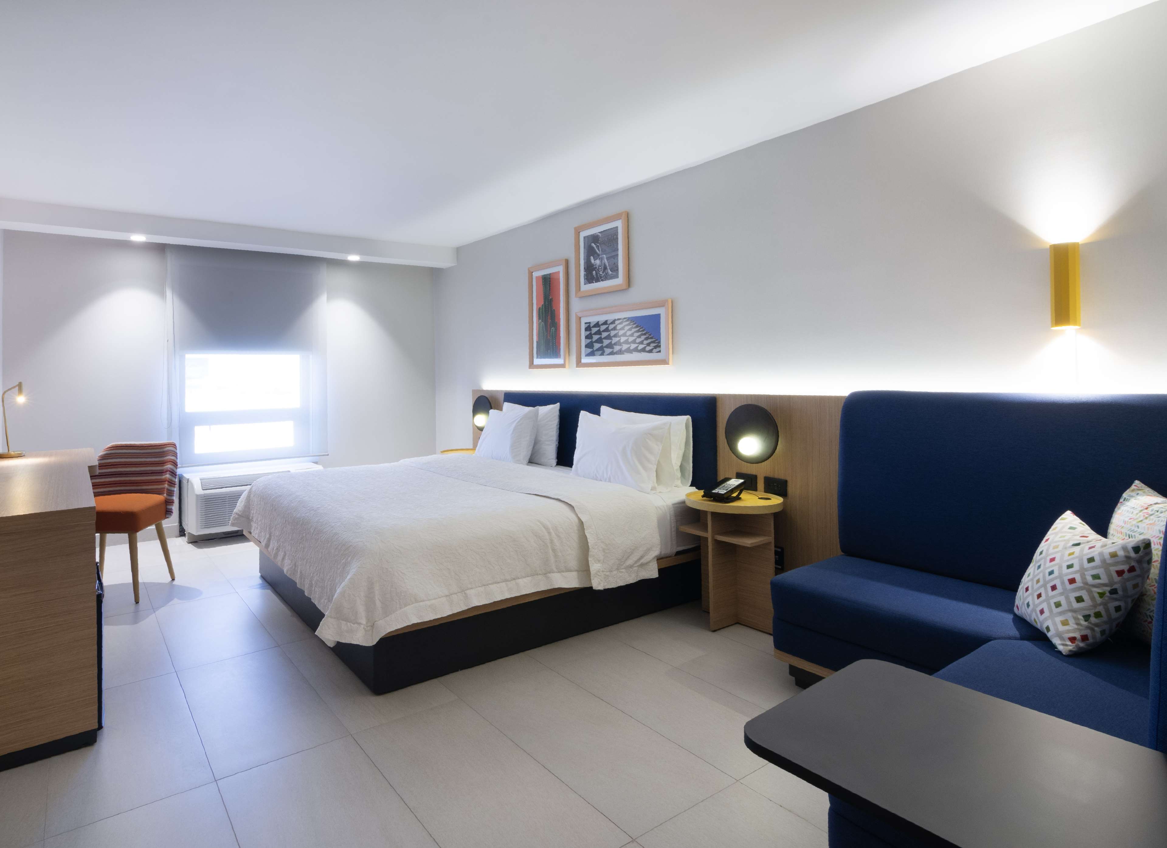 Hampton Inn by Hilton Saltillo Airport Area - Tap to explore photos