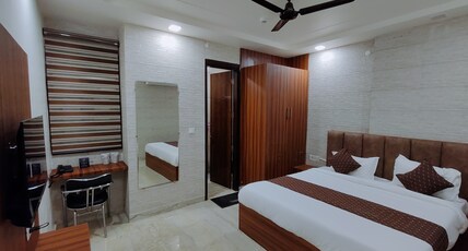 HOTEL 24 STAR INN- NEAR FORTIS SHALIMAR BAGH Room Type - Super Deluxe Room