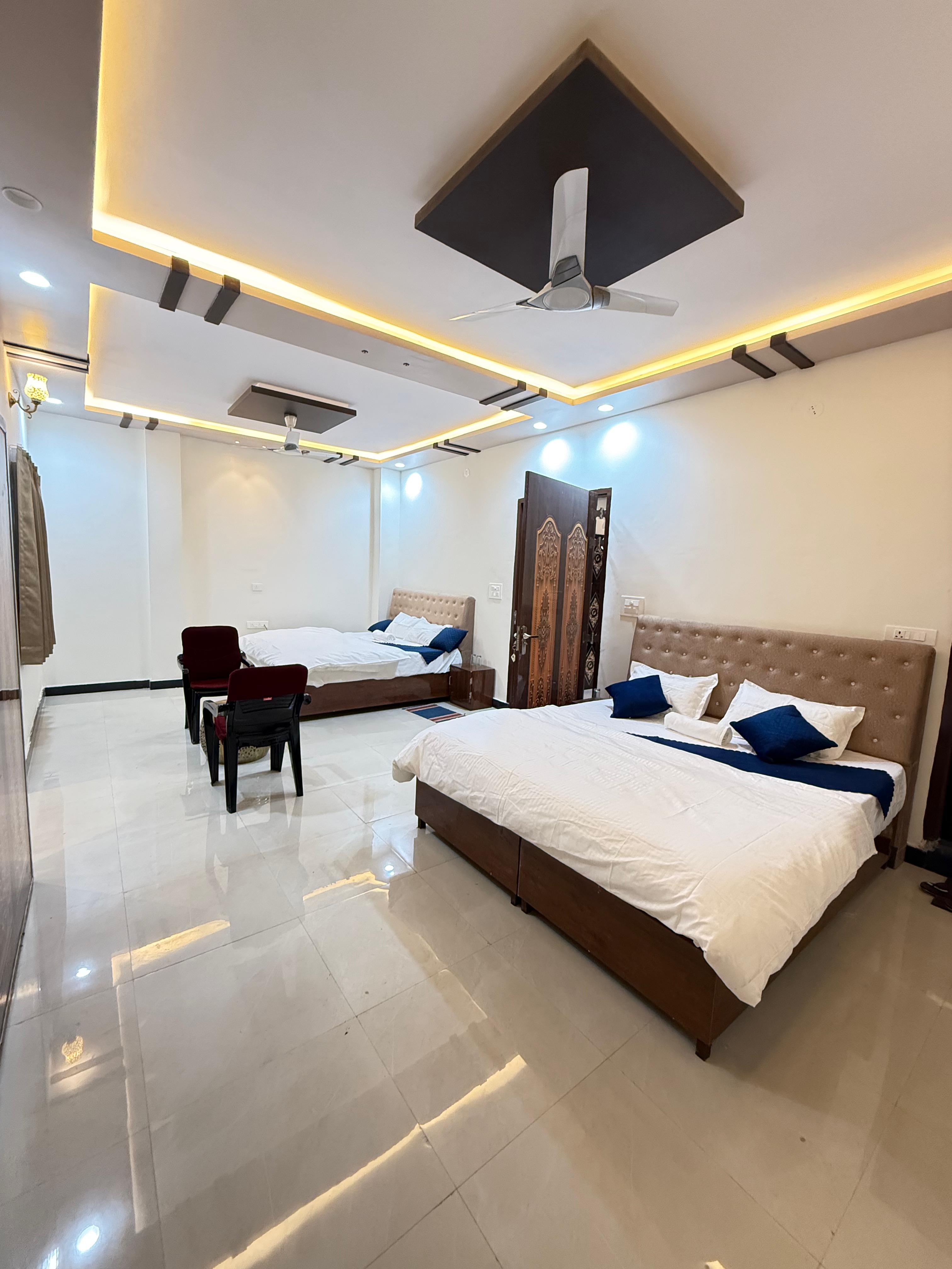 Shree ji palace hotel - Tap to explore photos