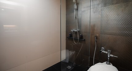 Centara Hotel Hat Yai Room Type - Premium Deluxe King