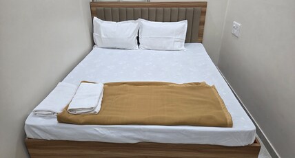 Hotel Nv Deluxe Room Type - DELUXE ROOM