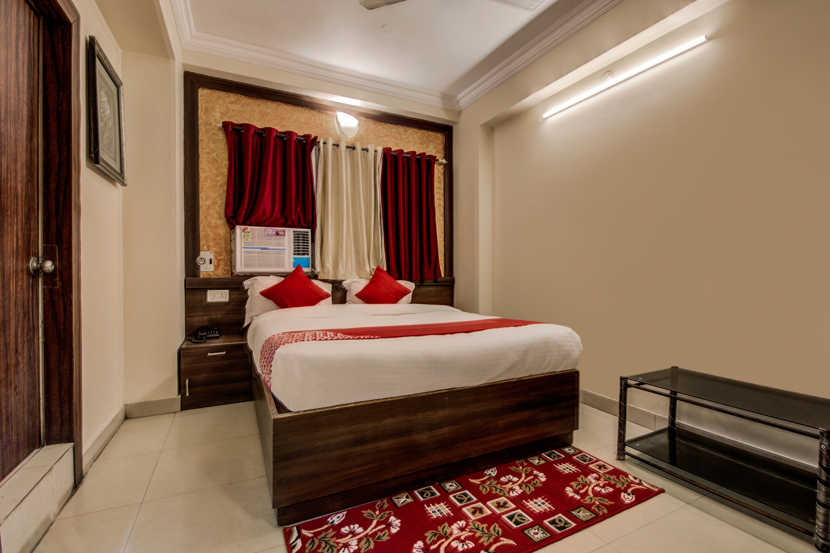 Hotel O Oxy Heritage - Tap to explore photos