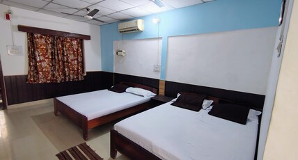 Hotel Avis Rangat Room Type - Family Room