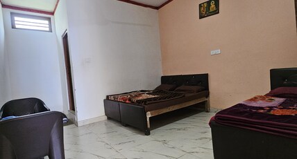Hotel shiv manohar Room Type - Triple bed room