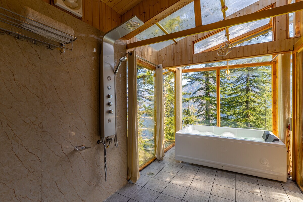 Bastiat Stays Lovers Jacuzzi Hideout - Tap to explore photos