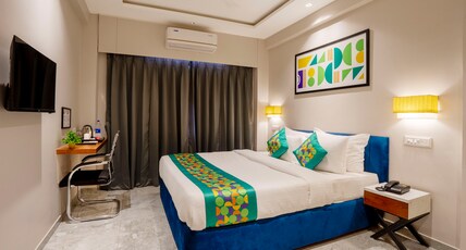 Treebo Riwaayat Regency Room Type - Deluxe Family Room