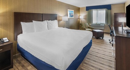 Best Western Airport Inn Room Type - 1 King Bed, Non-Smoking, Work Desk, Lounge Chair, Ottoman, Microwave And Refrigerator, Wi-Fi, Full B Best Western Airport Inn Room Type - 1 King Bed, Non-Smoking, Work Desk, Lounge Chair, Ottoman, Microwave And Refrigerator, Wi-Fi, Full B