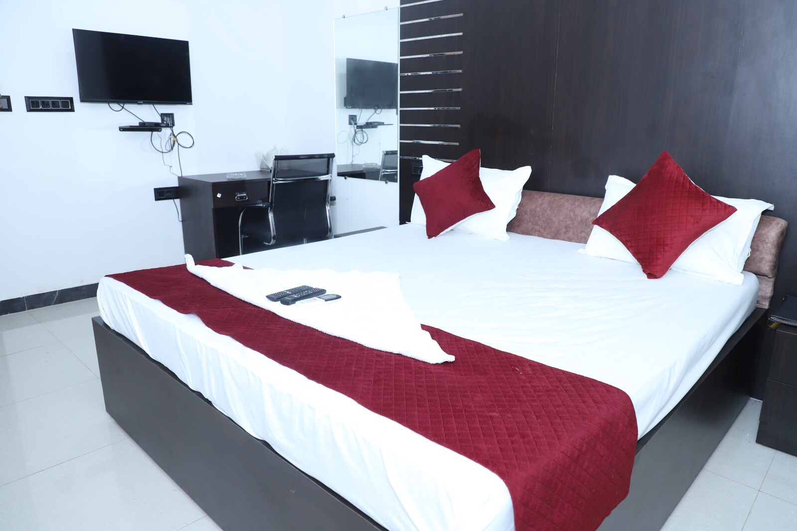 ROYAL CARPET HOTEL - Tap to explore photos