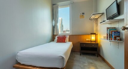 Collection O Dinso Home Boutique Room Type - Standard Single Bed with Shared Bathroom