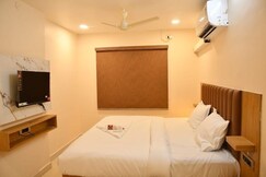 S8 Luxury Inn