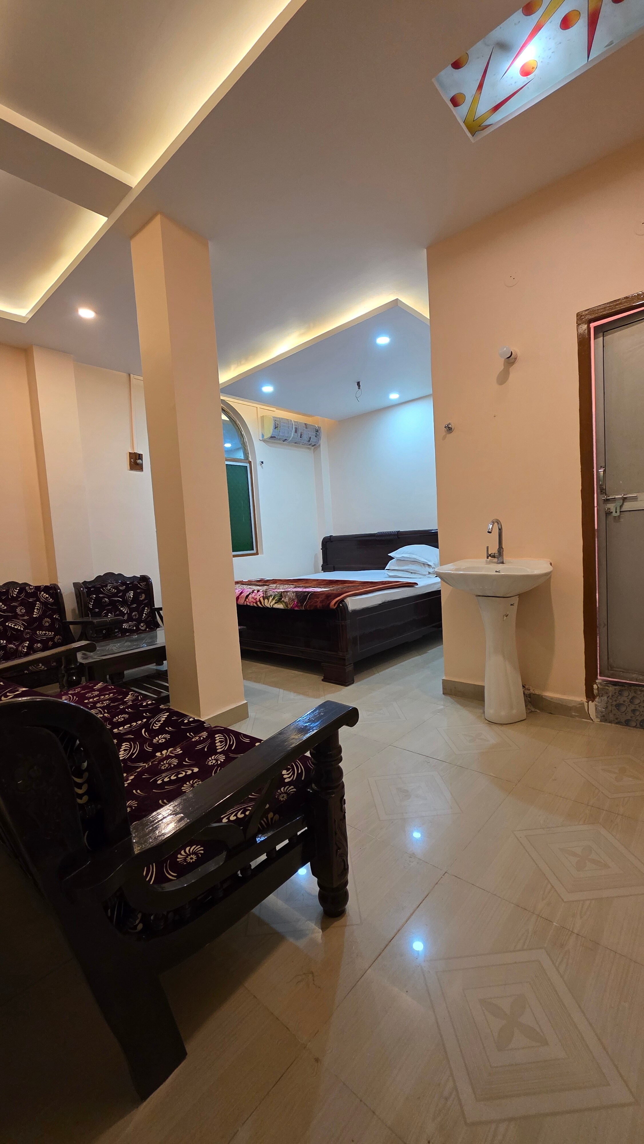 Hotel Maa Tara Supaul - Tap to explore photos