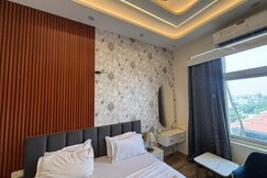 Trovero Suites - Luxury Studios at Paramount