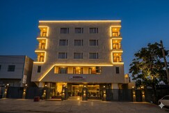 Sheerha Royal Residency