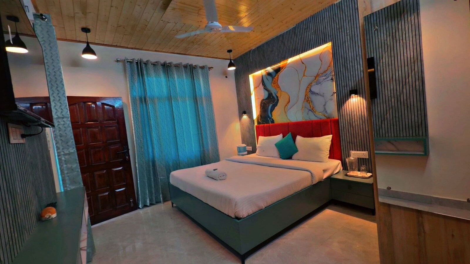 Patni's Home Stay - Tap to explore photos