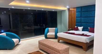 HOTEL MANOJ Room Type - Suite Room